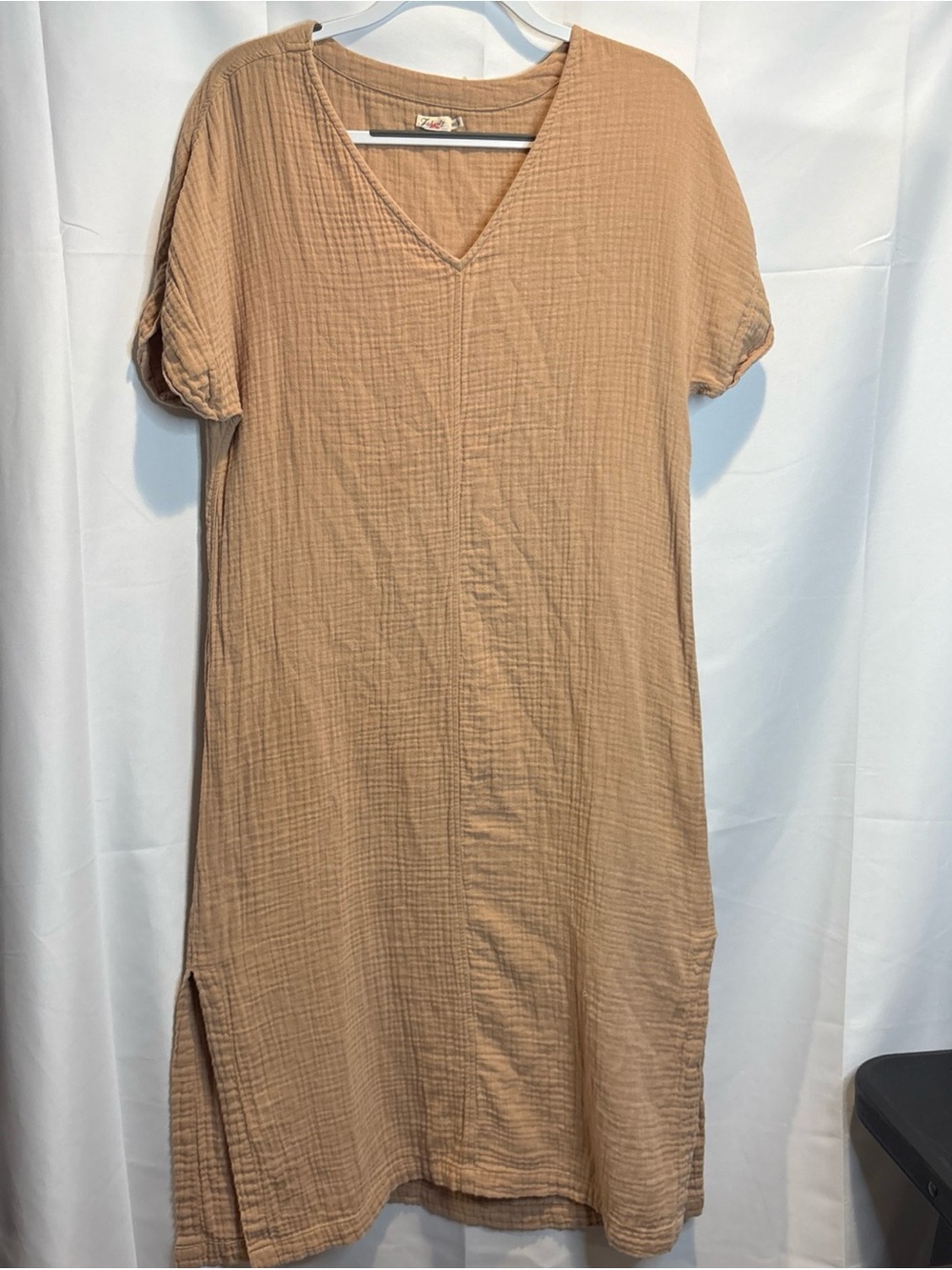 Faherty Tan Midi V‑Neck Short Sleeve Dress